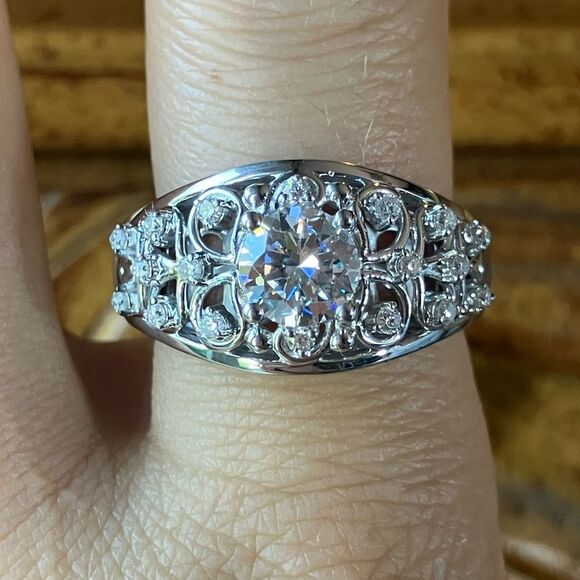 Genuine Moissanite Sterling Silver Ring Size 9 - Picture 1 of 10